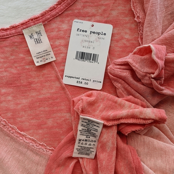 Free People Tee Deep V-Neck Lace Trim Distressed Short Sleeve Coral S NWT - Picture 12 of 13